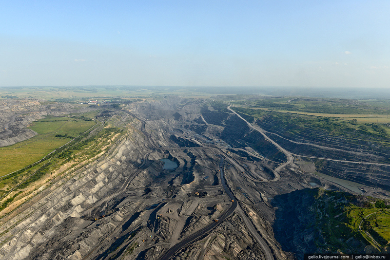 Illustration for article titled Former Soviet Mines Are Like Artificially Constructed Pits Of Hell